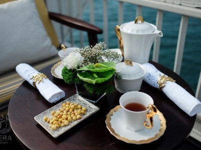 Hera-Cruise-Afternoon-tea-at-lotus-lounge-(1)
